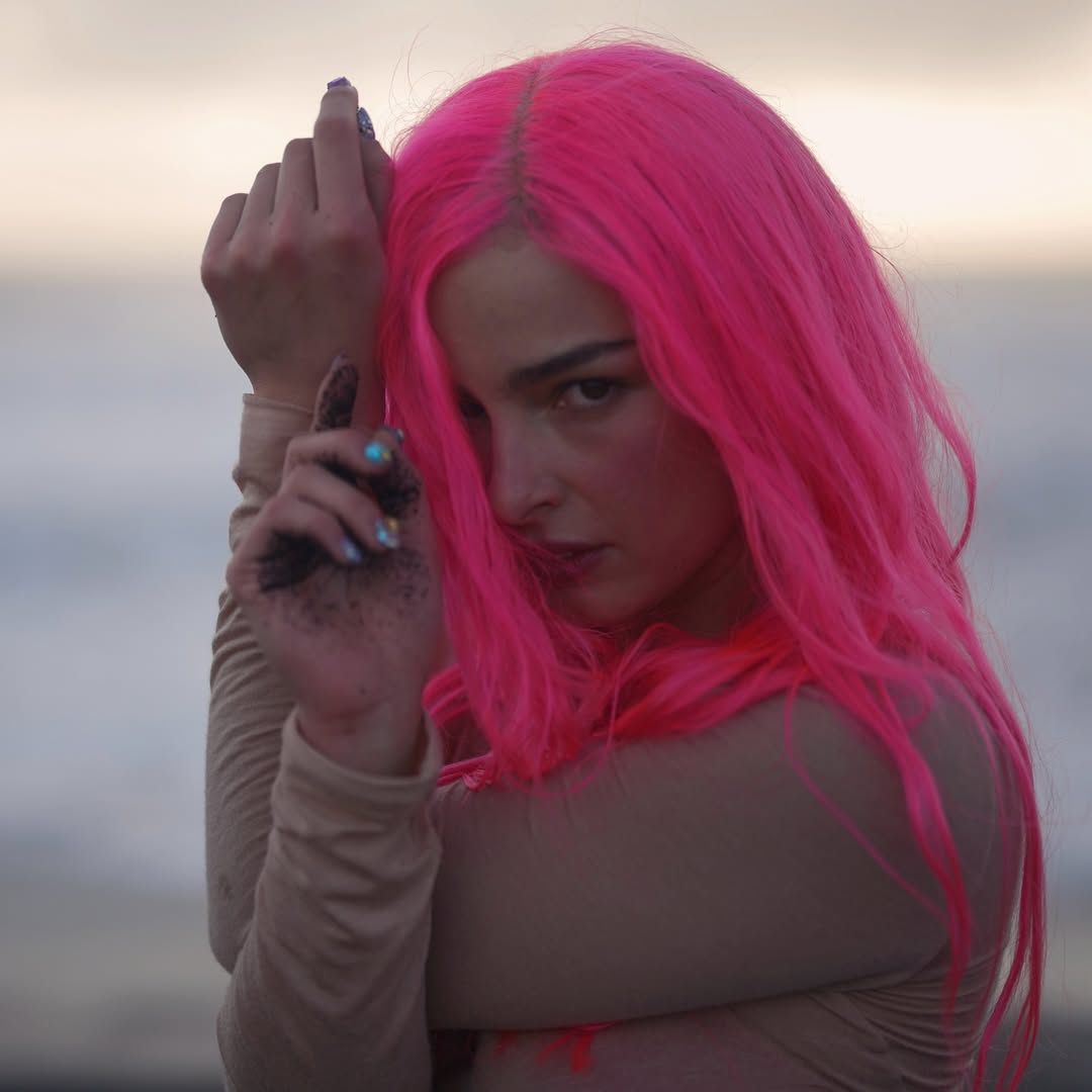 Addison Rae, Addison, Headphones On, Pink, Pink Hair